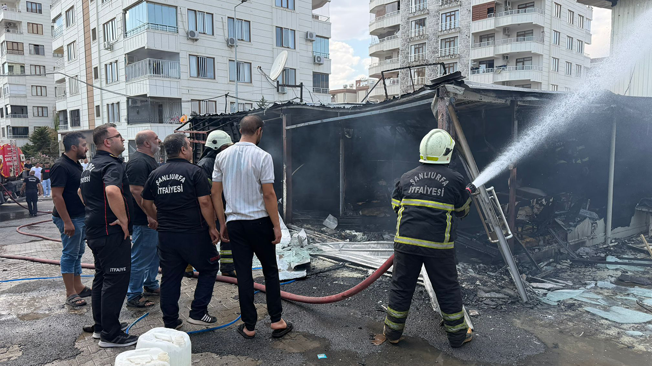 Urfa’da iş yerinde korkutan yangın!