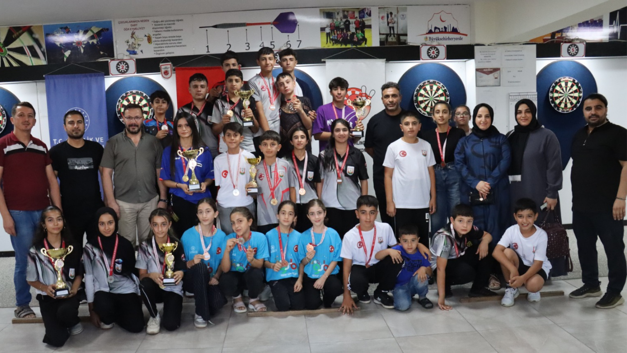 Zafer Bayramı Dart Turnuvası’nda ödüller sahiplerini buldu!