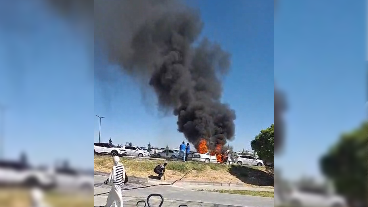 Hastane otoparkında araç alev topuna döndü!
