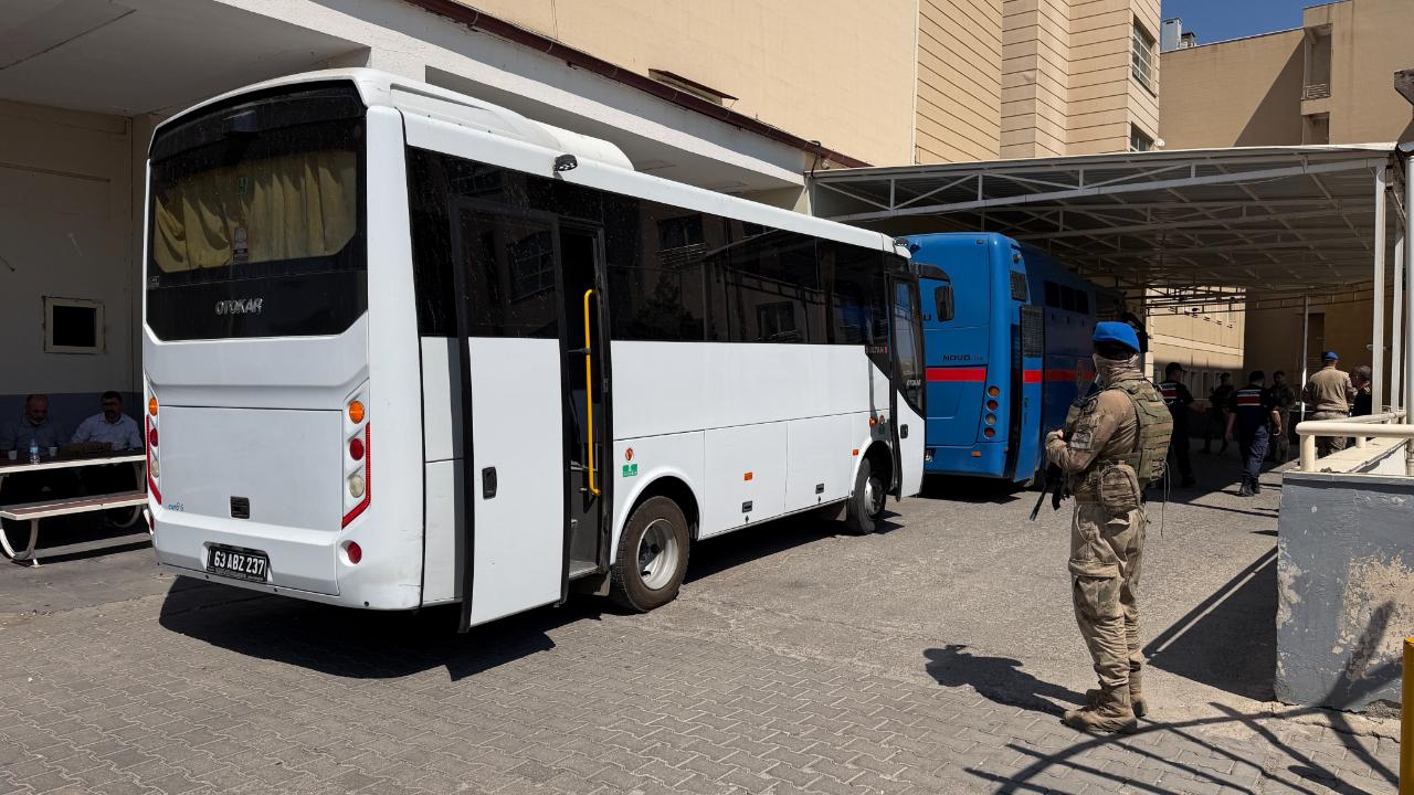 Urfa'daki cezaevinde yangın: Çok sayıda mahkum dumandan etkilendi!