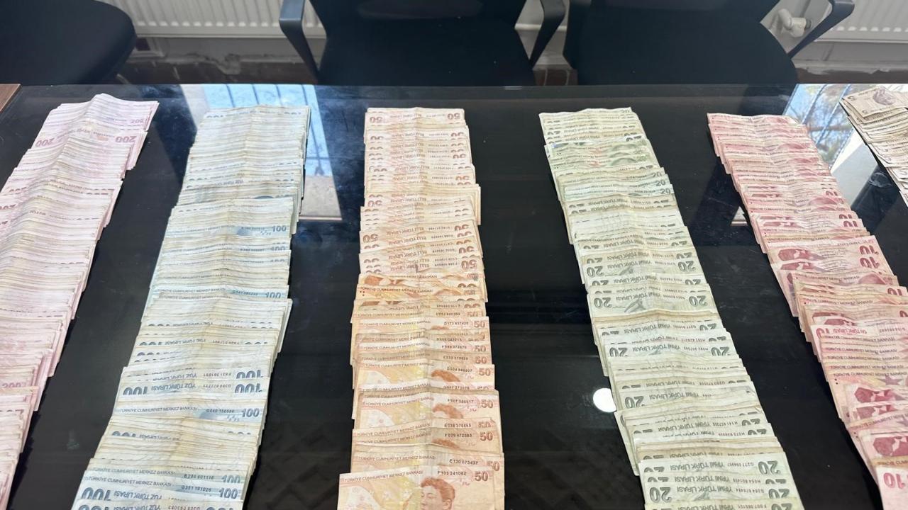 Urfa'daki dilencinin üzerinden çıkan para şok etti!