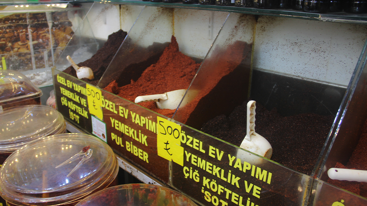 Urfa’nın vazgeçilmez lezzeti zamlandı: Acısı cebe de yansıdı!