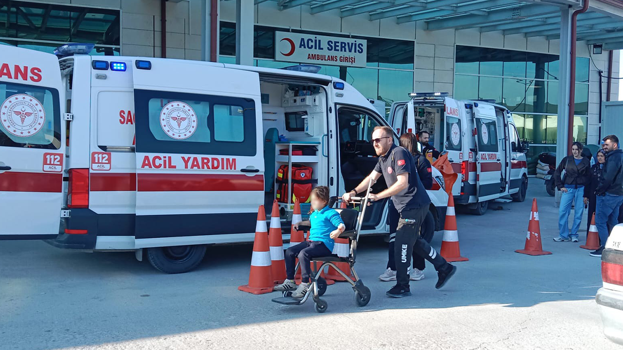 Gıda zehirlenmesi şüphesi: Çok sayıda öğrenci hastanelik oldu!
