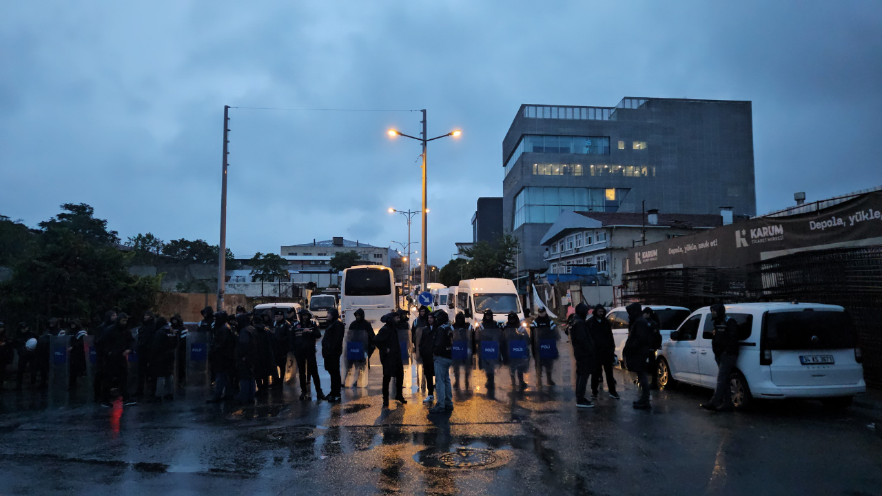 Halk TV'ye inceleme: Polis ekipleri arama yapıyor