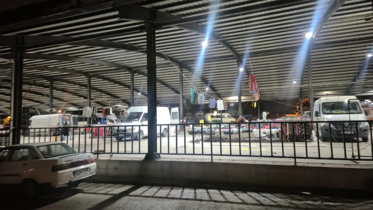 Pazar yerindeki kavga can aldı!