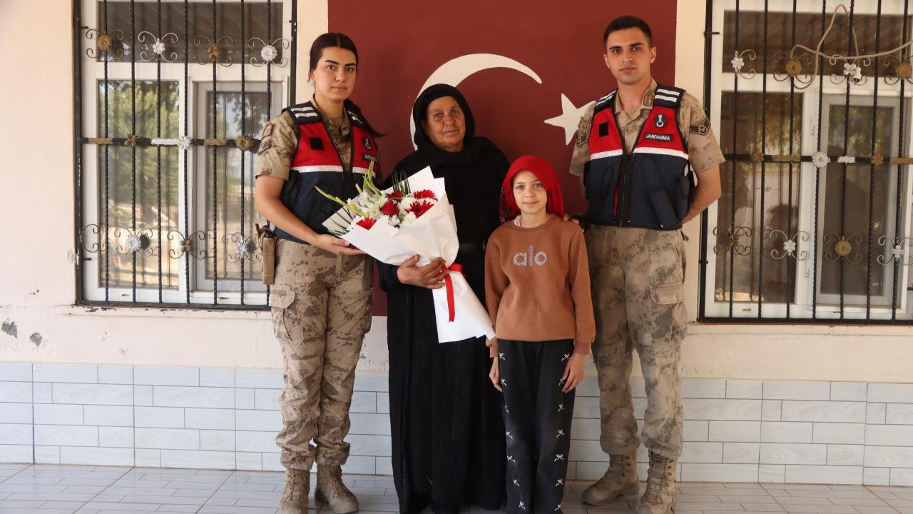 Şanlıurfa'daki şehitin ailesi  yıl dönümünde unutulmadı!