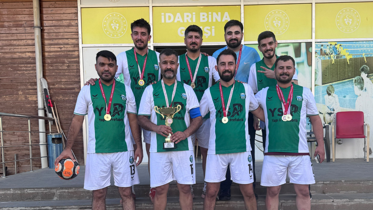 Şanlıurfa'da kupanın sahibi o ilçe oldu