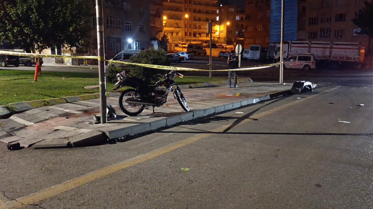 Şanlıurfa’da feci kaza: Motosiklet sürücüsü kurtarılamadı!