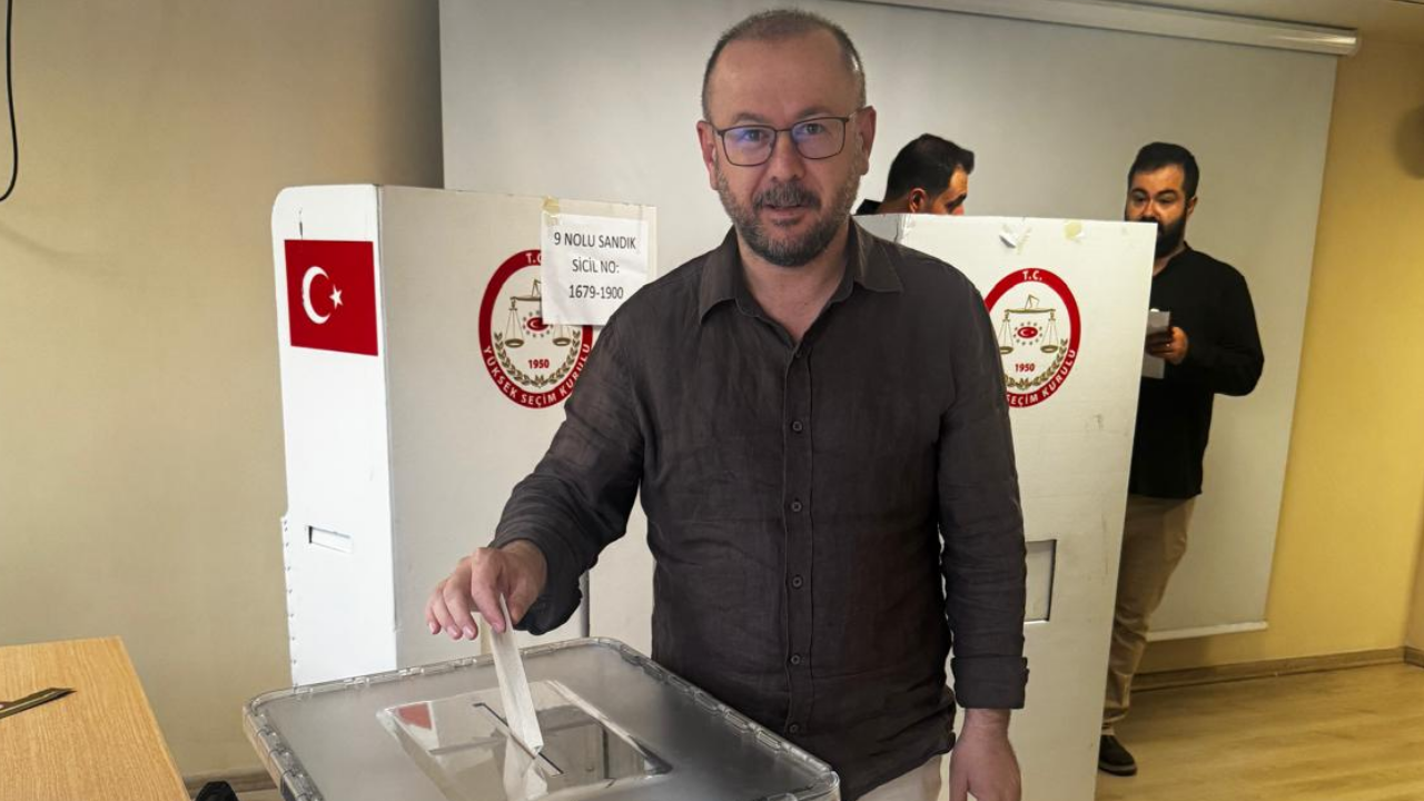 Şanlıurfa'da seçim başladı: 4 aday yarışıyor