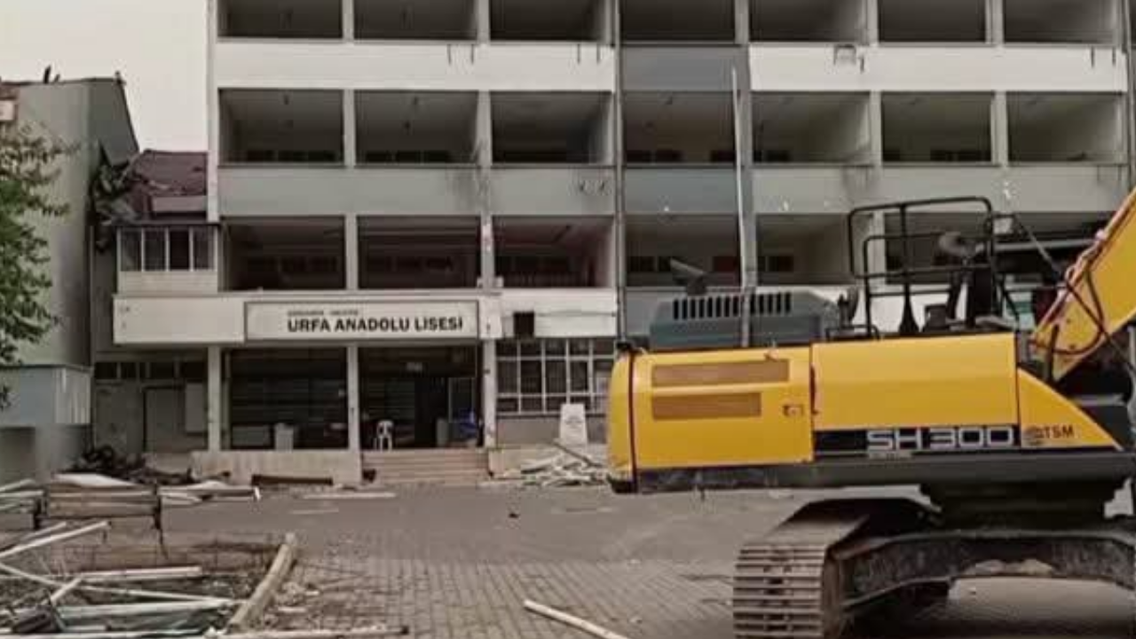 Şanlıurfa’daki o lise yıkılıyor