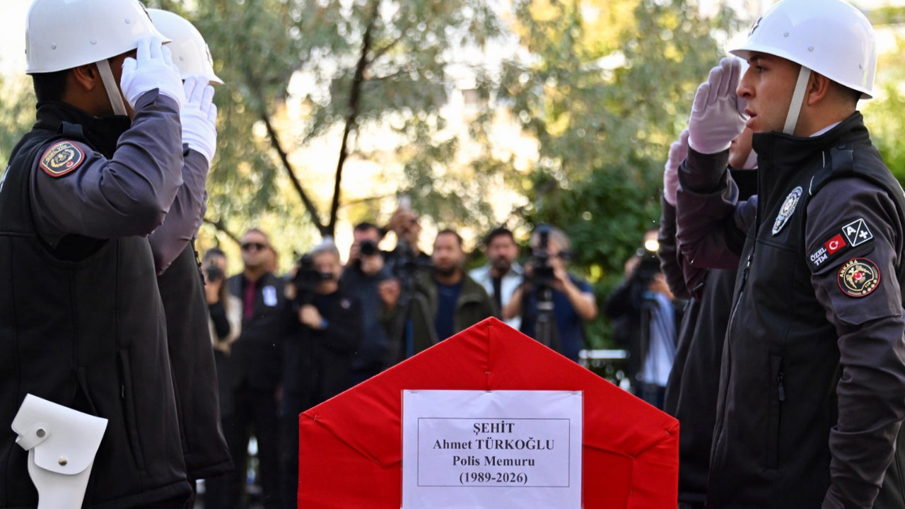 Şehit Polis Memuru Ahmet Türkoğlu son yolculuğuna uğurlandı