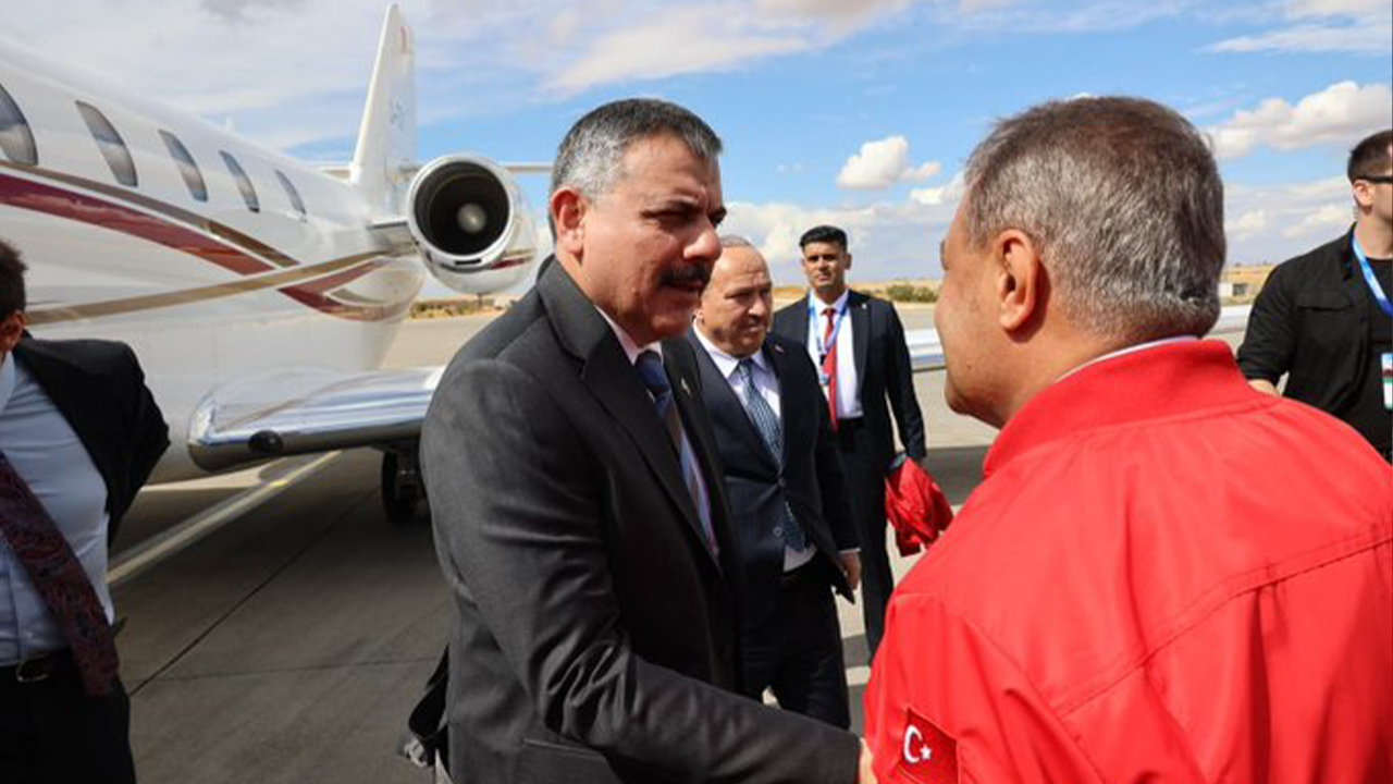 Vali Şıldak Urfa’ya gelen bakanları karşıladı!