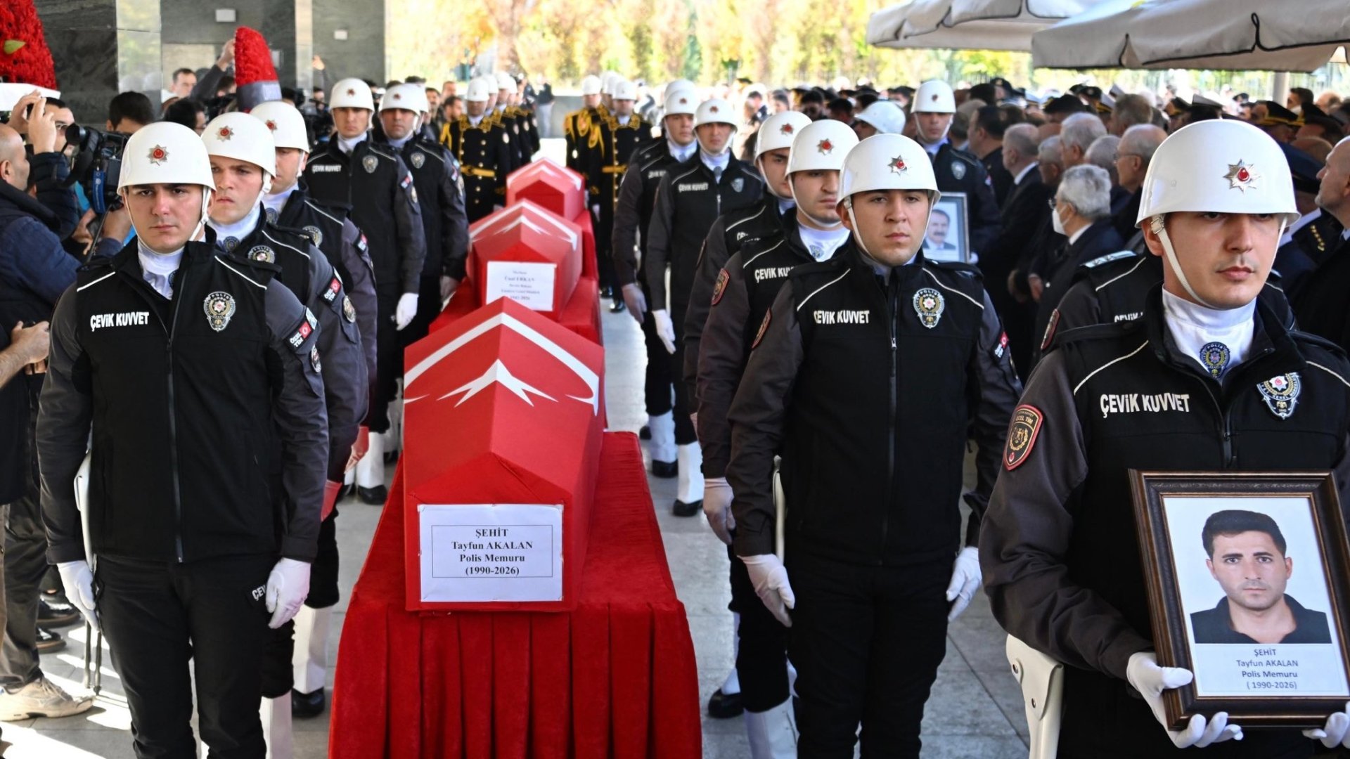 Ankara’da şehit polis ve iki önemli isim son yolculuklarına uğurlandı