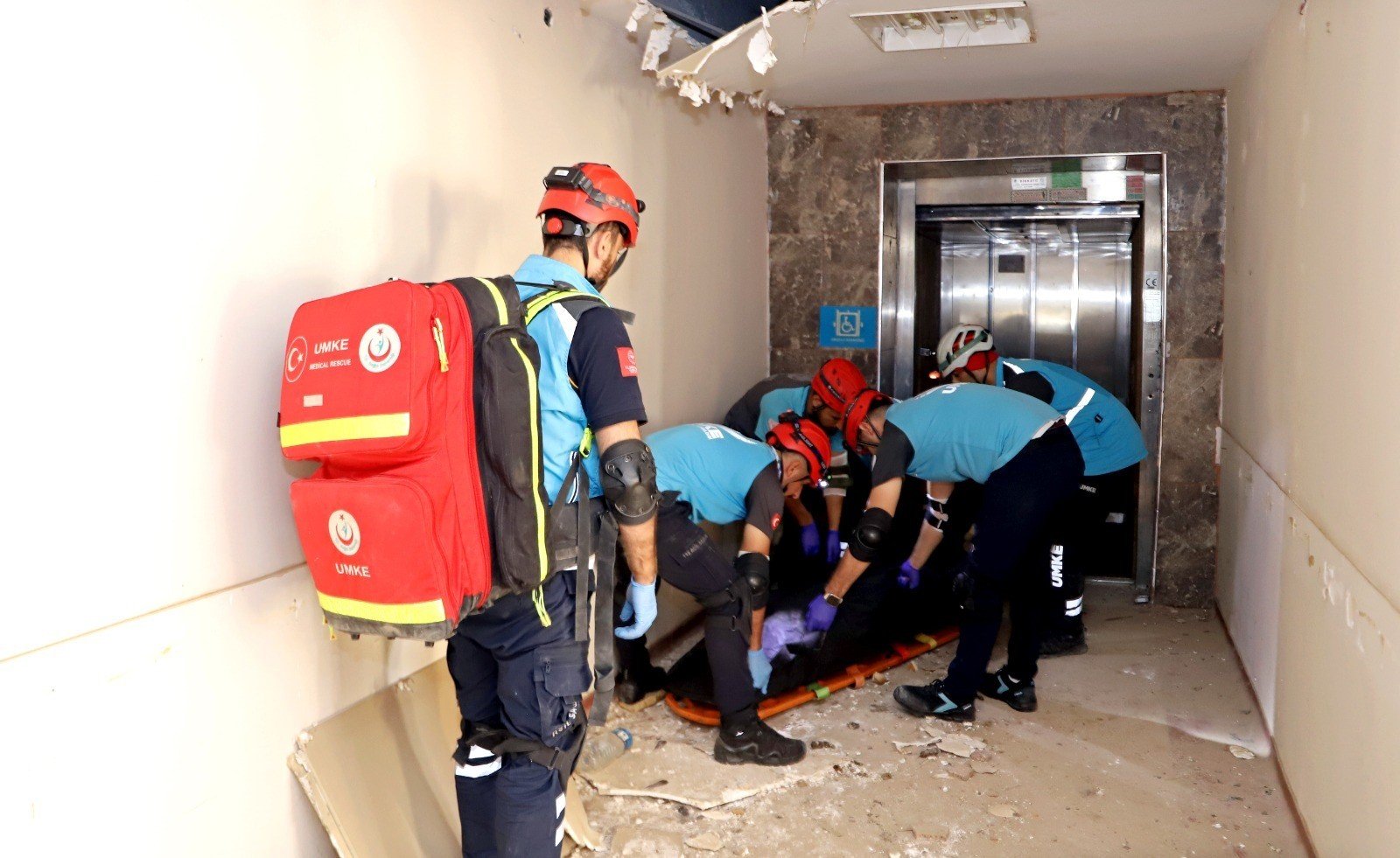 Şanlıurfa'da nefes kesen deprem tatbikatı!