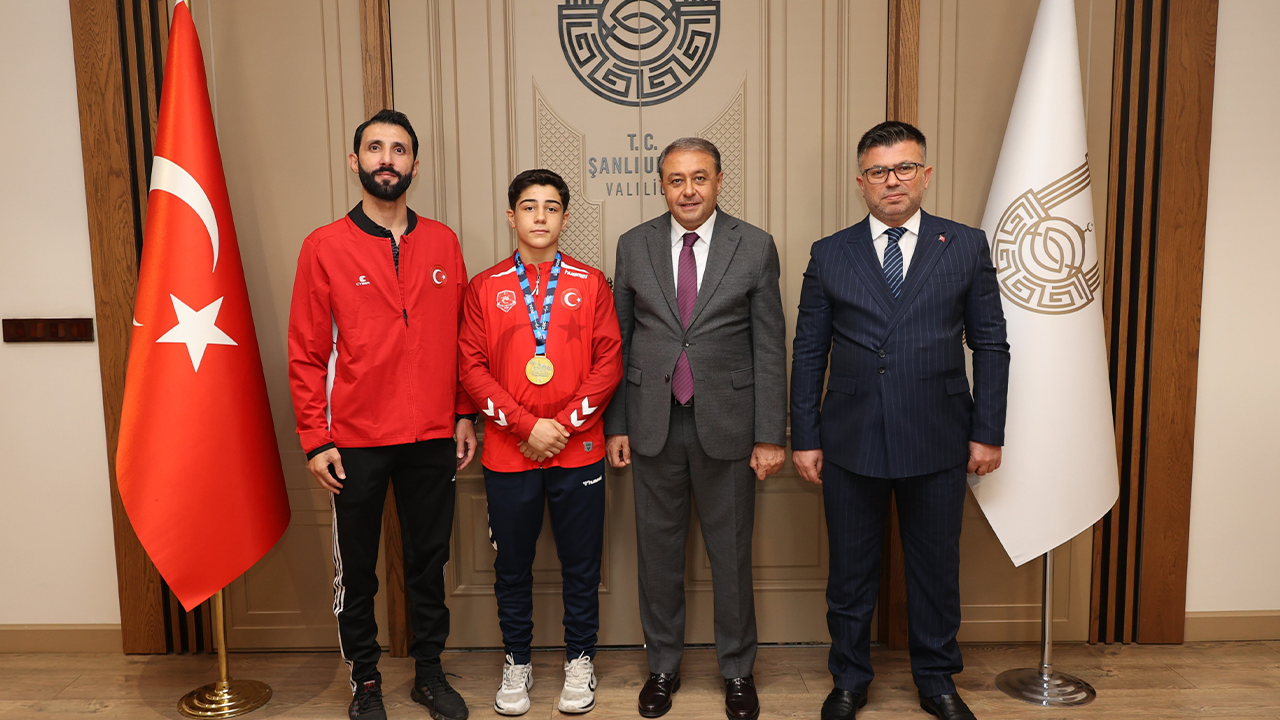 Milli sporculardan Vali Şıldak’a ziyaret!