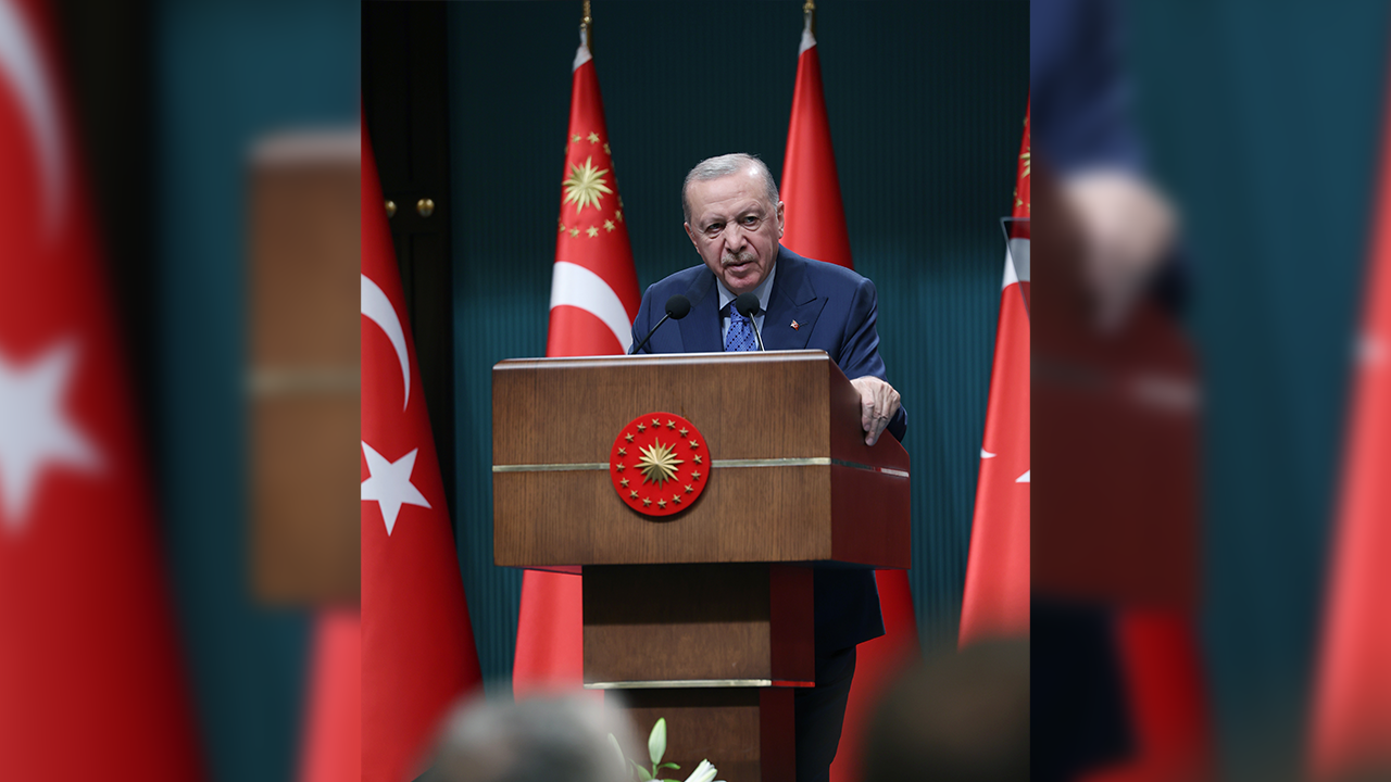 Cumhurbaşkanı Erdoğan: Türkiye sokakta bulunmamıştır, sokağa teslim edilecek bir ülke de değildir!
