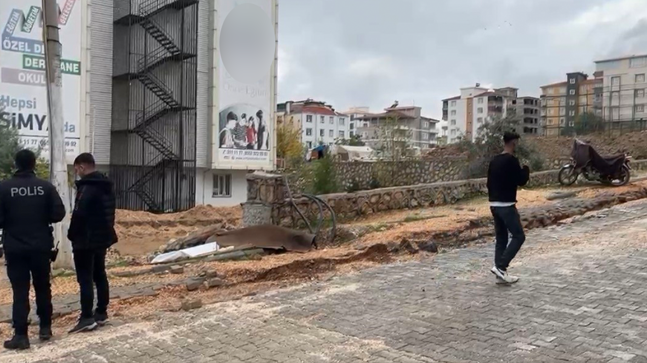 Su dolu asansör çukuruna düştü: Hayatını kaybetti!