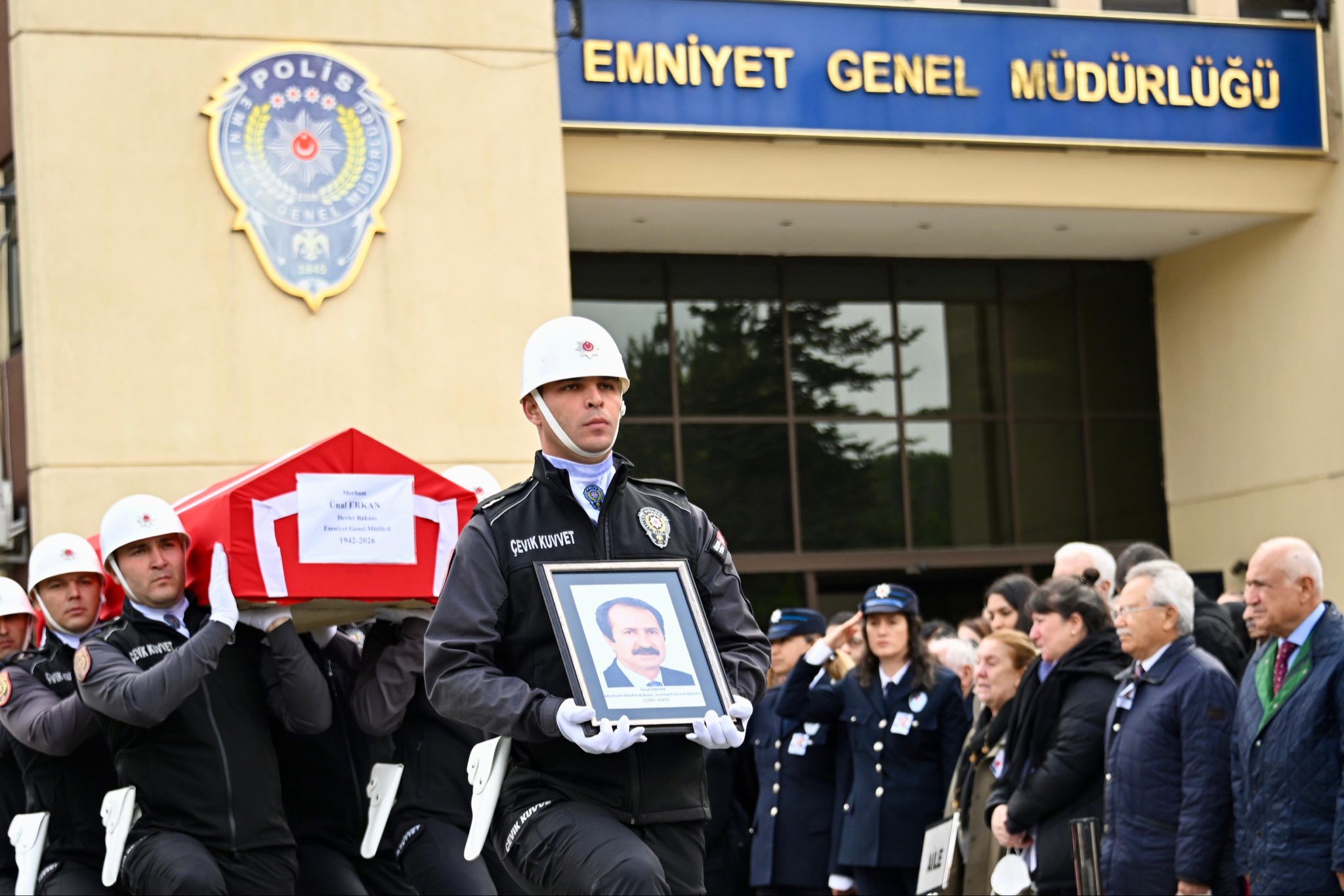 Ankara’da şehit polis ve iki önemli isim son yolculuklarına uğurlandı