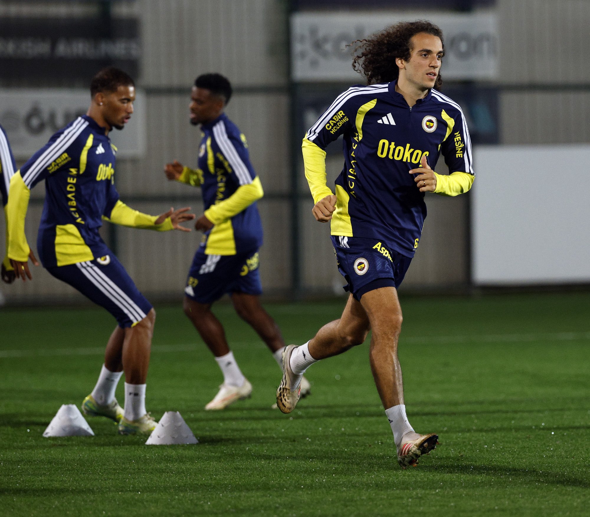 Galatasaray-Fenerbahçe derbisi saat kaçta, hangi kanalda?