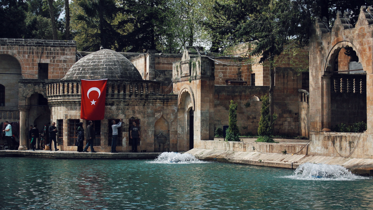 Türkiye’nin turizm geliri yüzde 5 arttı: Ziyaretçi sayısı azaldı