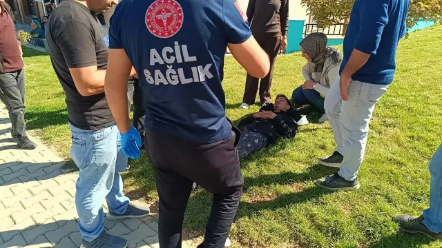 Otomobil ile motosiklet çarpıştı: Yaralı var!
