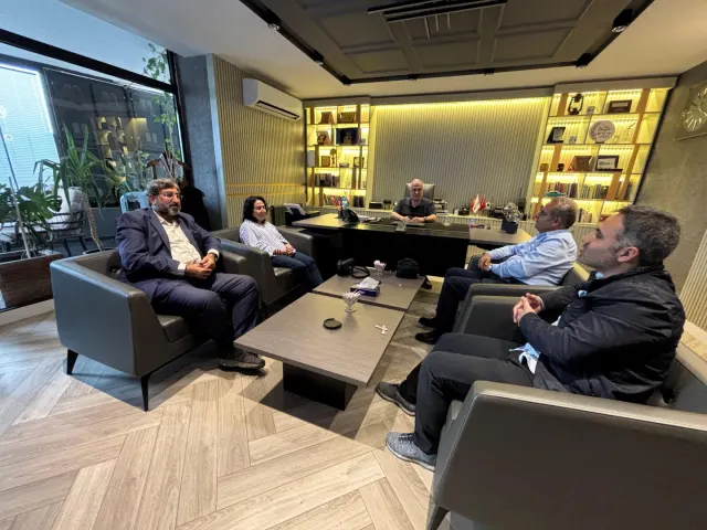 İHD’den AGM Medya’ya nezaket ziyareti