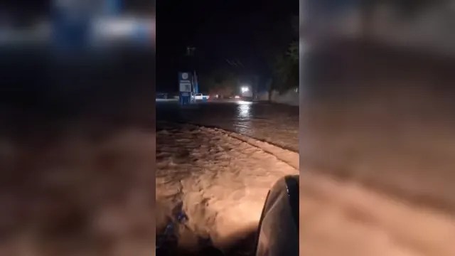Urfa’da sağanak yağış su baskınlarına neden oldu!