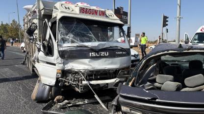 Diyarbakır-Şanlıurfa Yolunda Kamyon Kazası: 10 Yaralı
