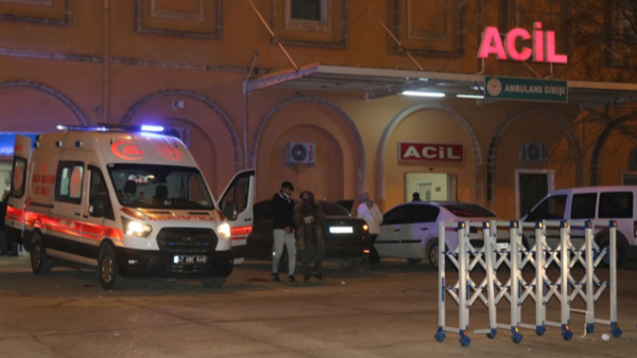 Mardin'de Otomobiller Çarpıştı: 5 Kişi Yaralandı