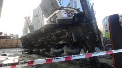 Vinç Kız Öğrenci Yurdunun Üzerine Devrildi