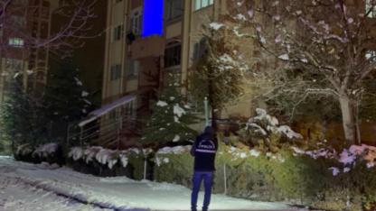 Karnesinde 3 Zayıfı Olan Lise Öğrencisi İntihar Etti