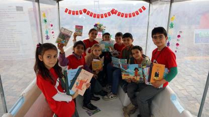 Fırat Nehri'nde çürümeye terkedilmişti: Kütüphaneye dönüştü!
