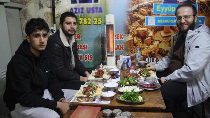 Urfa'da sahur vakti ciğer keyfi!