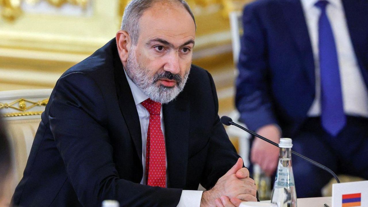 Ermenistan Başbakanı Paşinyan Erivan'da Türk bayrağının yakılmasını kınadı: 'Provokasyon'
