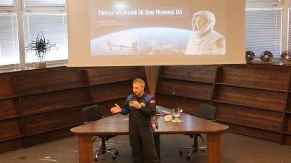 Milli Uzay Programı'nın rotası çizildi: Gezeravcı Ay ve Mars misyonlarını anlattı
