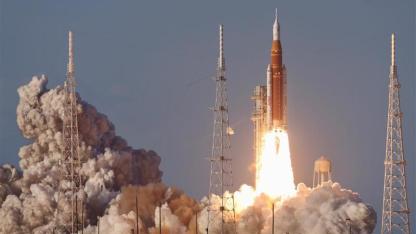 NASA, 54 yıl sonra Ay’a insanlı uçuşu başlattı!