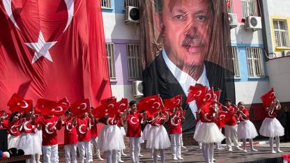 Şanlıurfa’da 23 Nisan kutlamalarında renkli görüntüler!