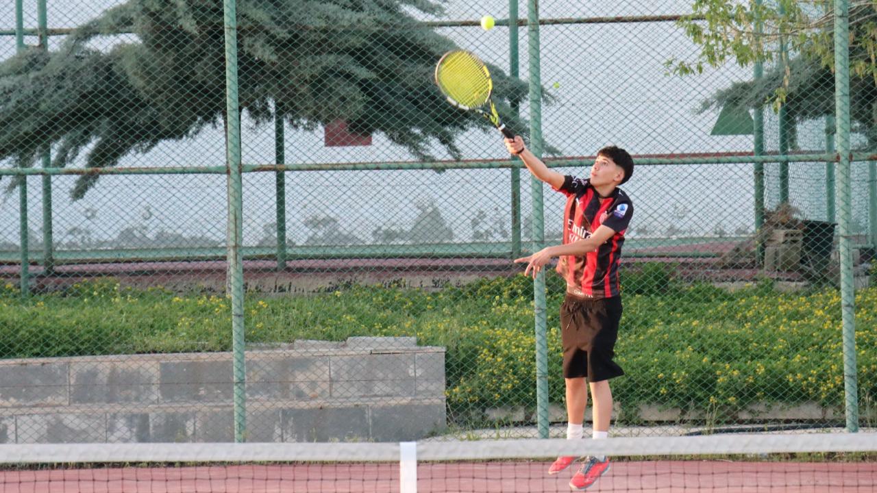 Şanlıurfa’da 23 Nisan tenis turnuvası başladı!