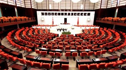 TBMM’den geçti: Doğum izni artırıldı! Çocuklara dijital kalkan!