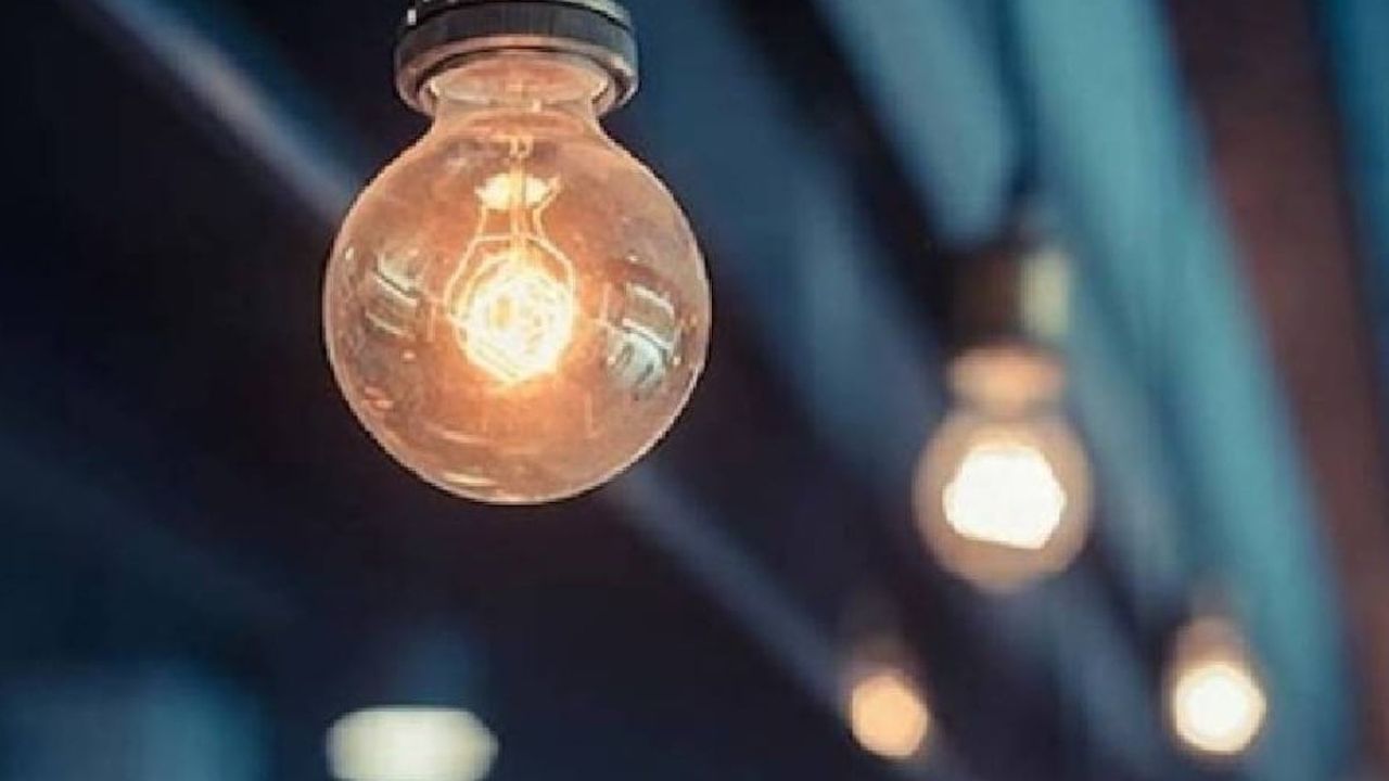 Ülkede elektrik peynir ekmek gibi marketlerde satılıyor