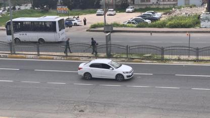 Şanlıurfa Büyükşehir Belediyesi'nden refüj temizliği!