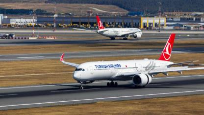 Türk Hava Yolları’na ait uçakta acil tahliye!