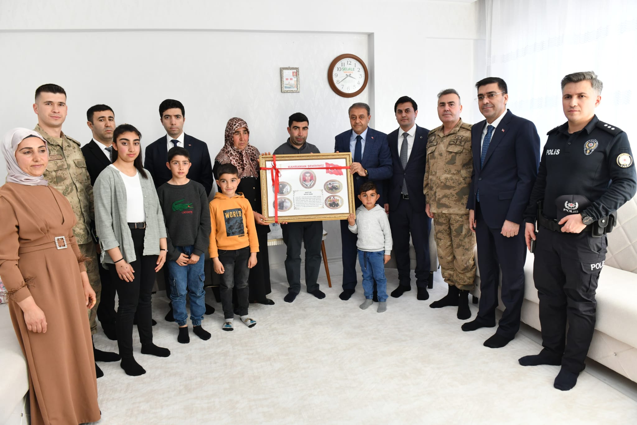 Vali Şıldak Halfeti'de Temaslarda Bulundu