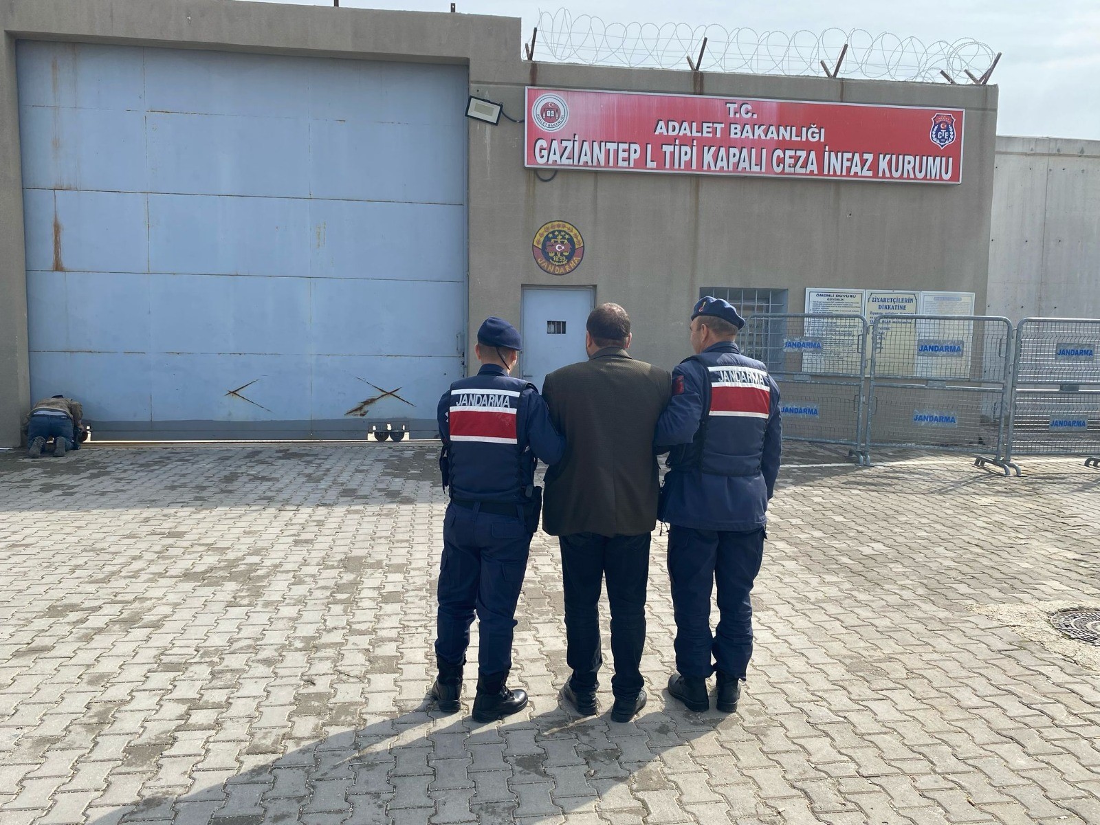 Kesinleşmiş 25 Yıl Hapis Cezası Bulunan Firari Yakalandı