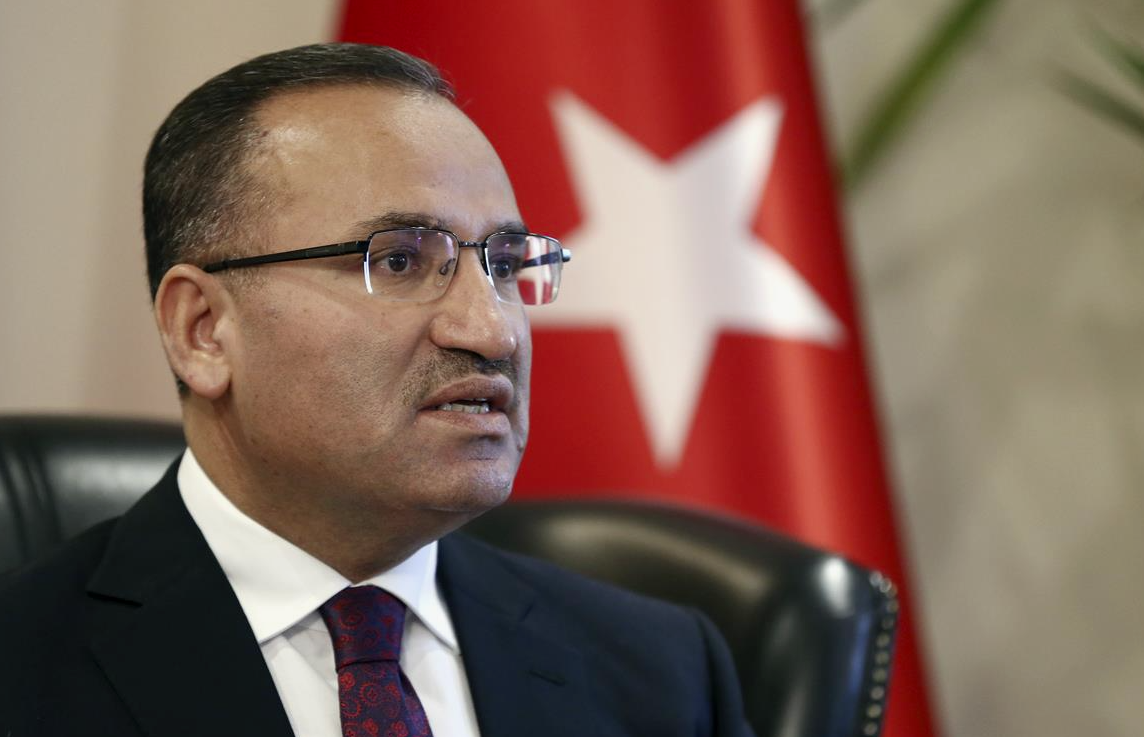 Bekir Bozdağ, Sırrı Süreyya Önder'i ziyaret etti