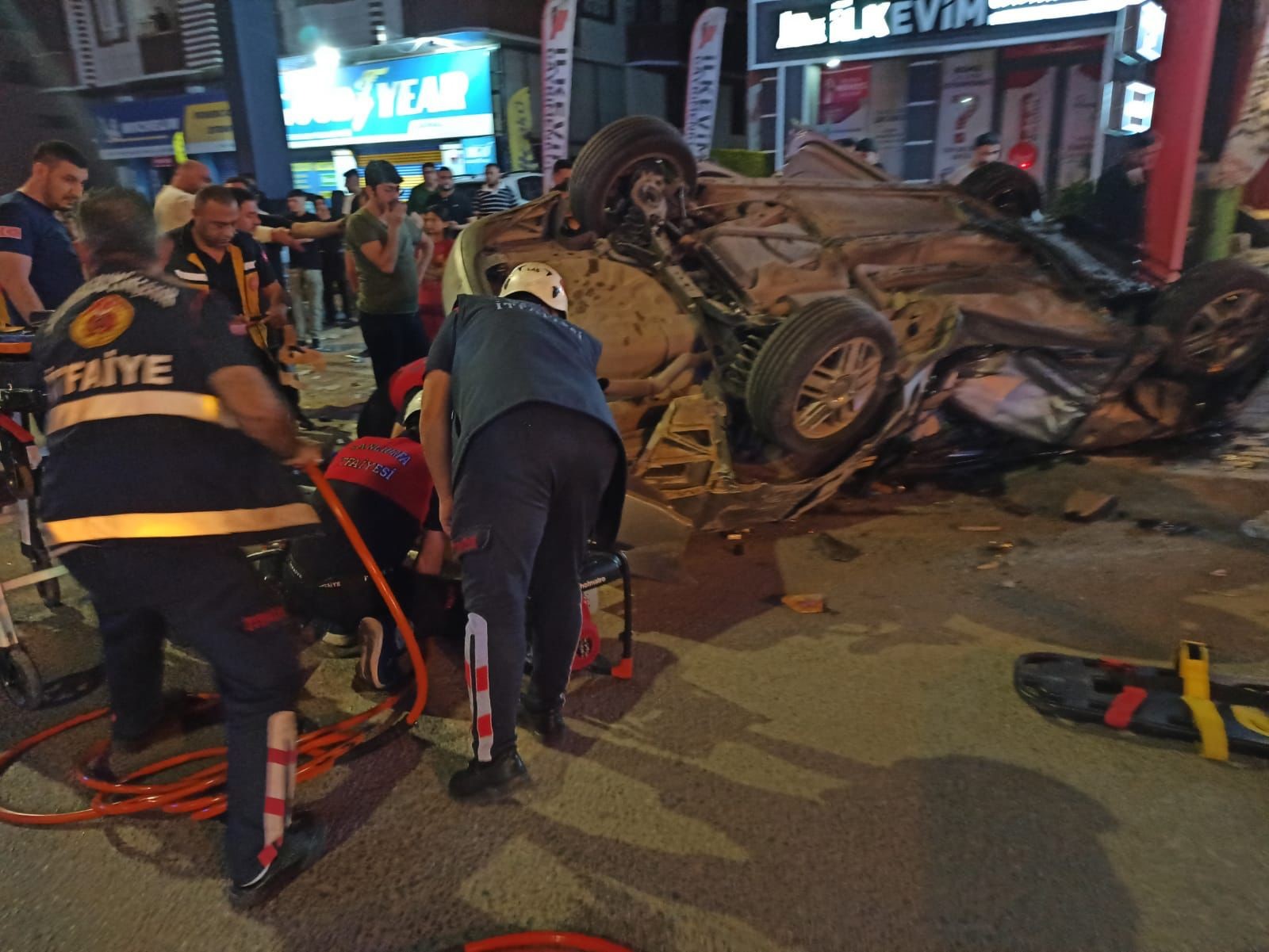 Şanlıurfa’da otomobil takla attı: 2 ölü, 1 yaralı