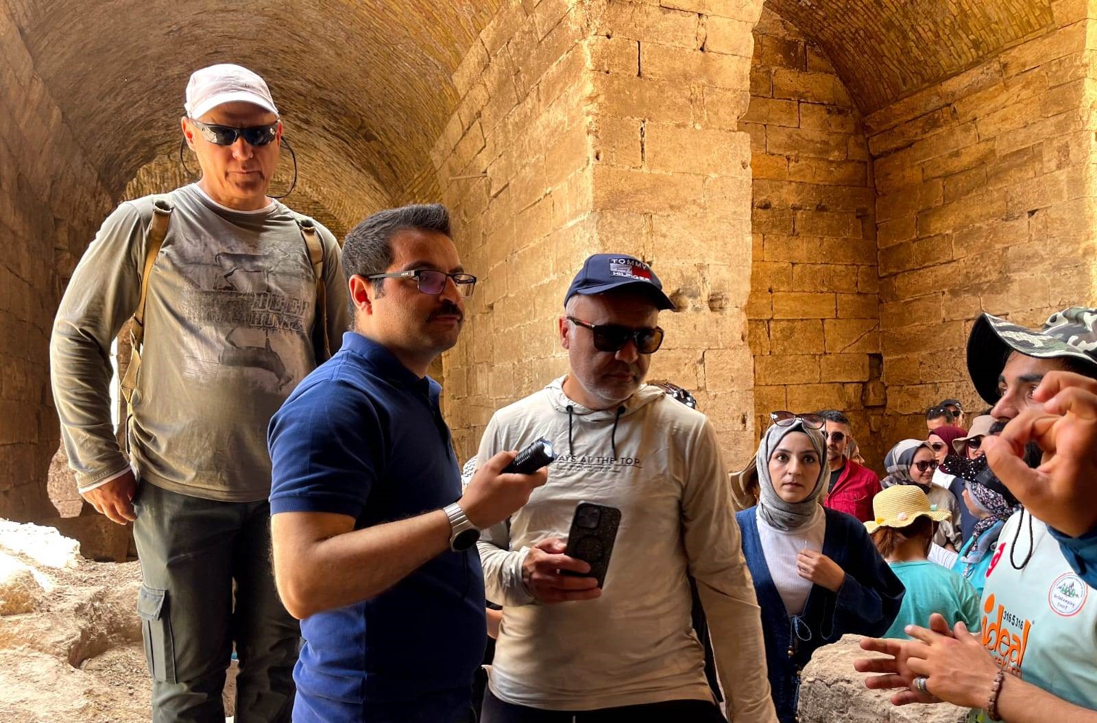 Harran’da Sürpriz Rehber: İlçeyi Kaymakam Gezdirdi!