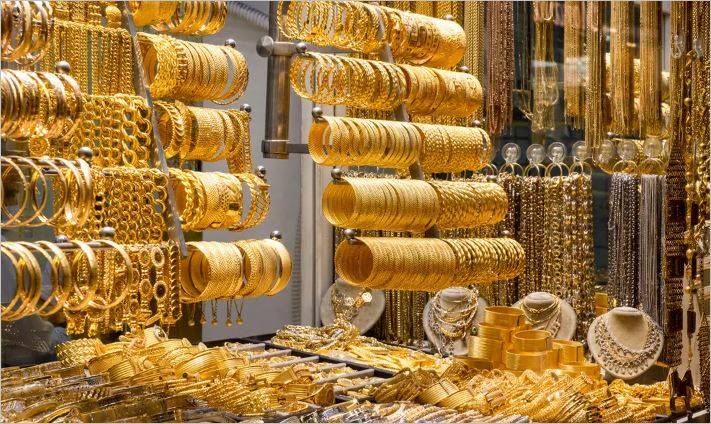 Altın Duraksadı: Piyasalar Tansiyonu İzliyor!