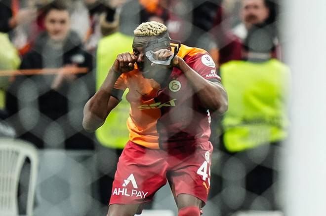 Osimhen Sonunda Tercihini Yaptı !