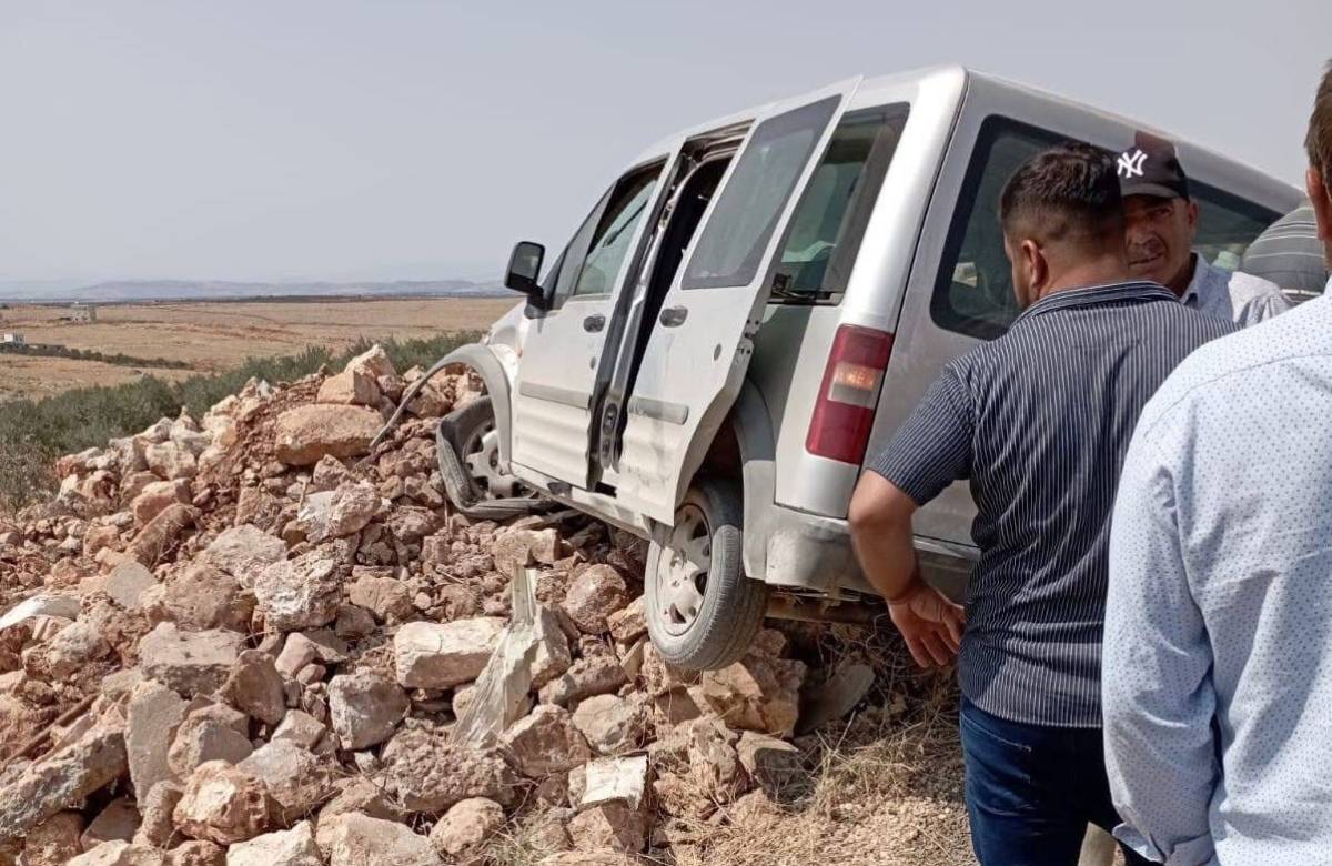 Halfeti’de Trafik Kazası: 2 Kadın Yaralandı